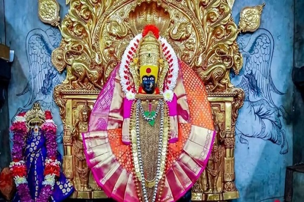 kolhapur-mahalakshmi-photo-mahalakshmi-temple-kolhapur-photos-kolhapur-ambabai-photo-hotels-in-kolhapur-near-temple-1024x683
